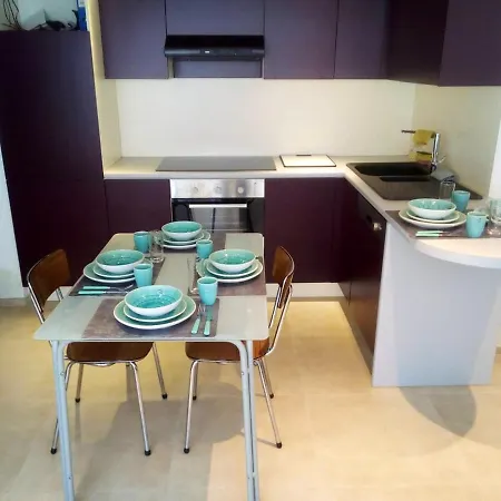 Comfortable In With Jacuzzi 78m² Apartment Waterloo
