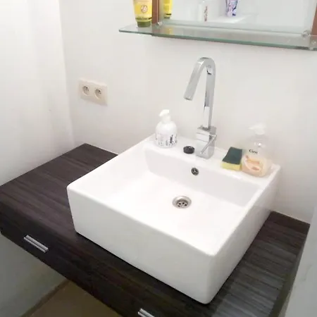 Apartment Comfortable In With Jacuzzi 78m² Waterloo