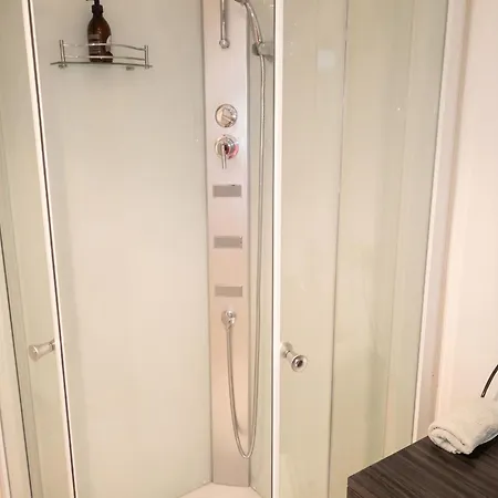 Comfortable In With Jacuzzi - 78m² Appartement Waterloo