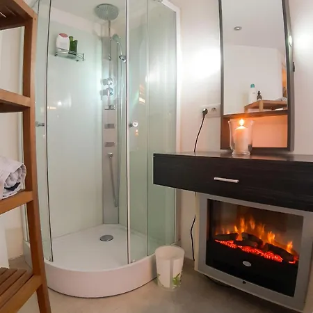 Appartement Comfortable In With Jacuzzi - 78m² *